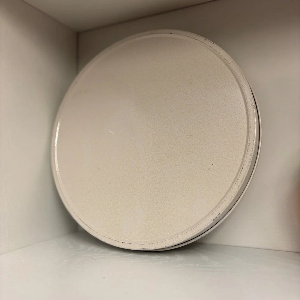 N/A vintage round